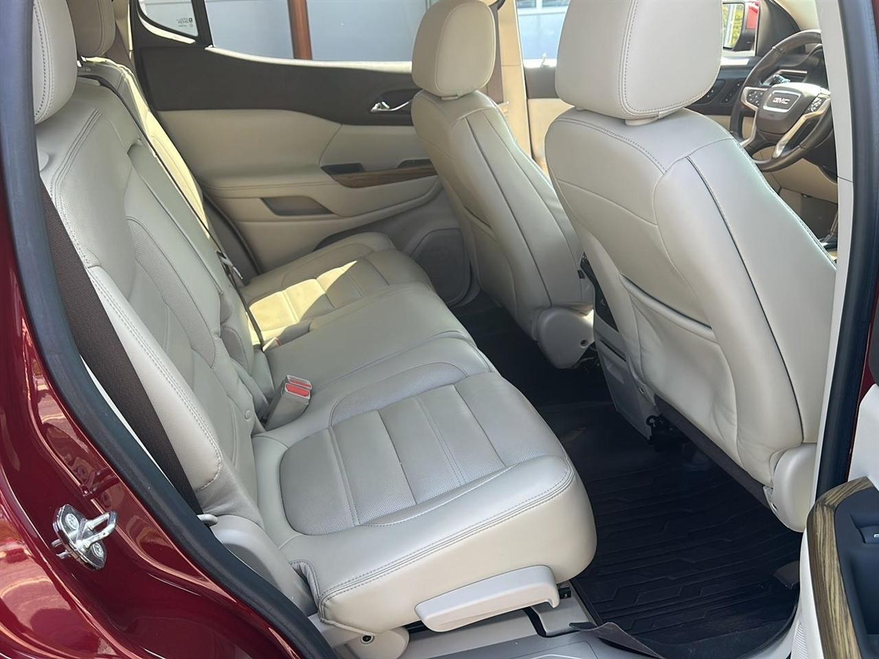 GMC Acadia Denali AWD 2017
