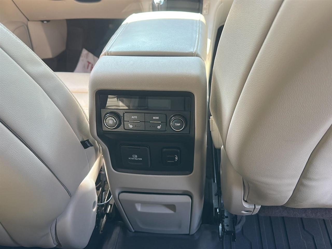 GMC Acadia Denali AWD 2017