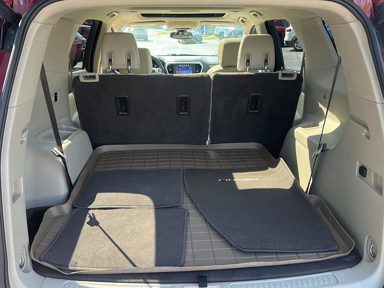 GMC Acadia Denali AWD 2017