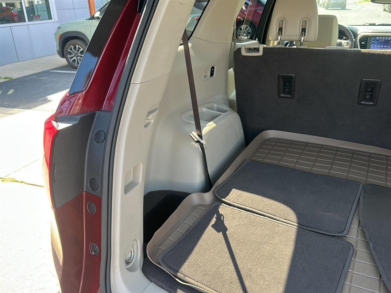 GMC Acadia Denali AWD 2017