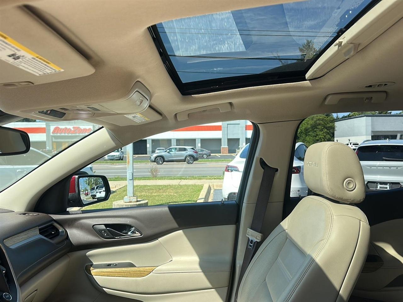 GMC Acadia Denali AWD 2017