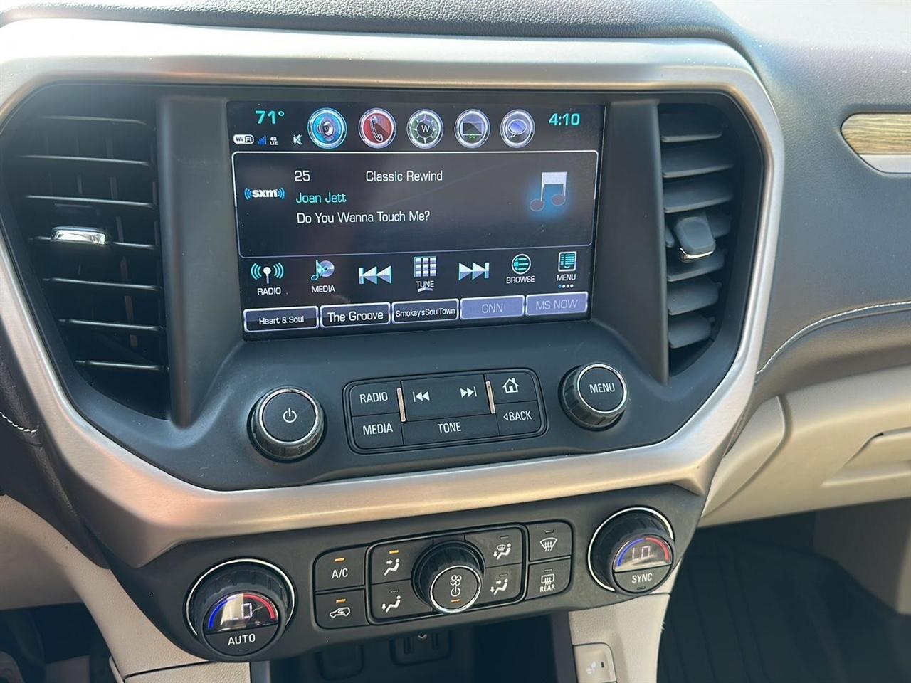 GMC Acadia Denali AWD 2017