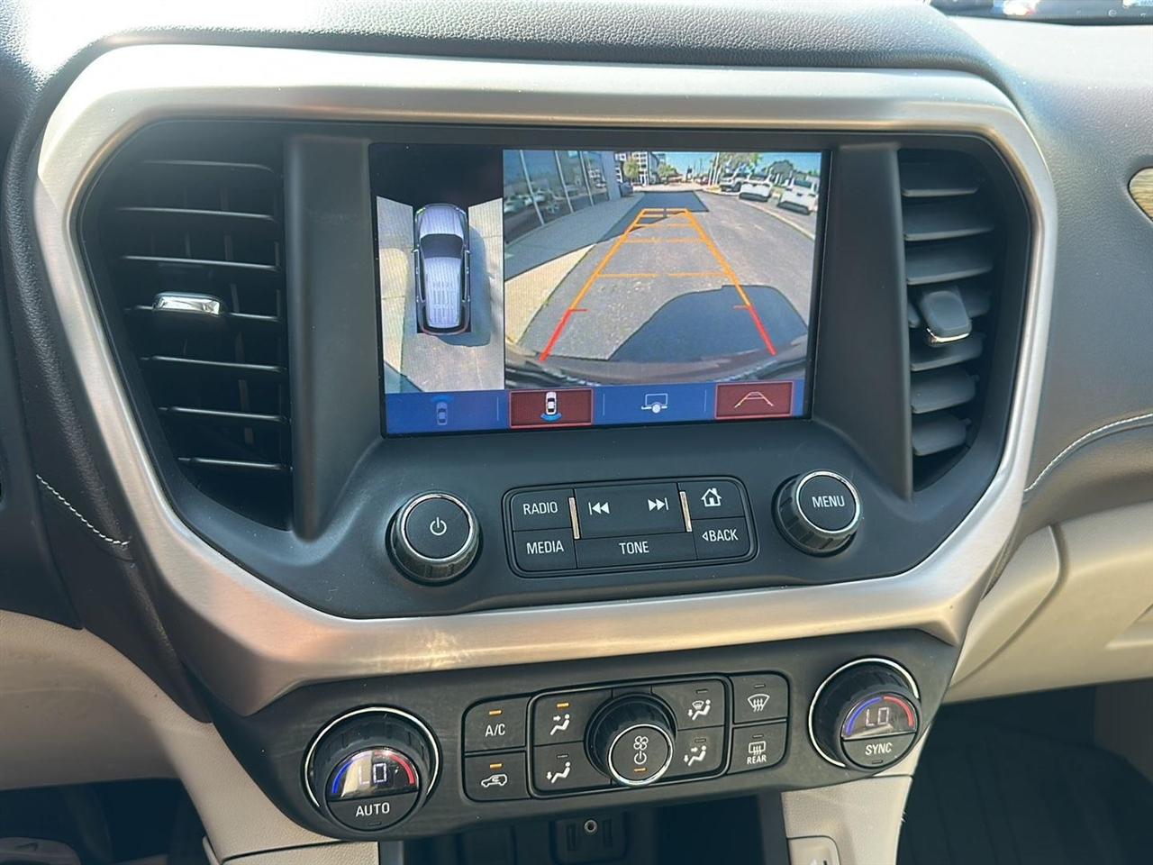 GMC Acadia Denali AWD 2017