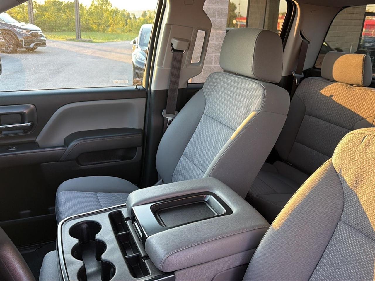 Chevrolet Silverado 1500 Custom Double Cab 4WD 2019