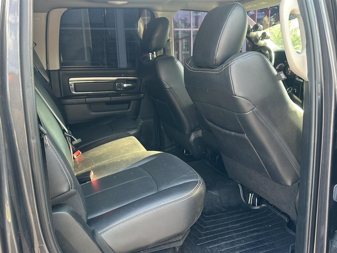 RAM 3500 Laramie Crew Cab LWB 4WD 2018