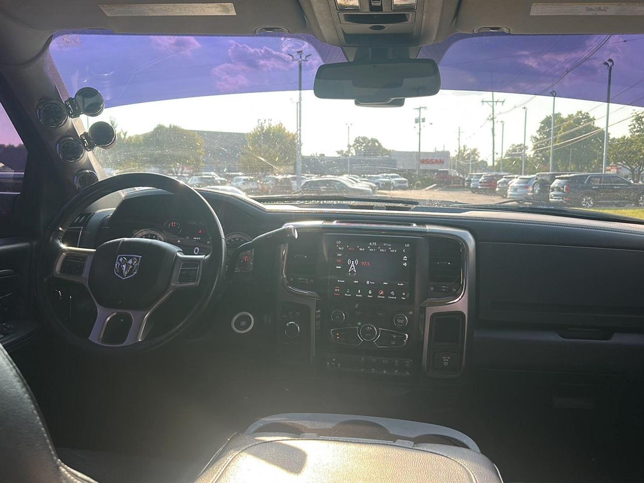 RAM 3500 Laramie Crew Cab LWB 4WD 2018