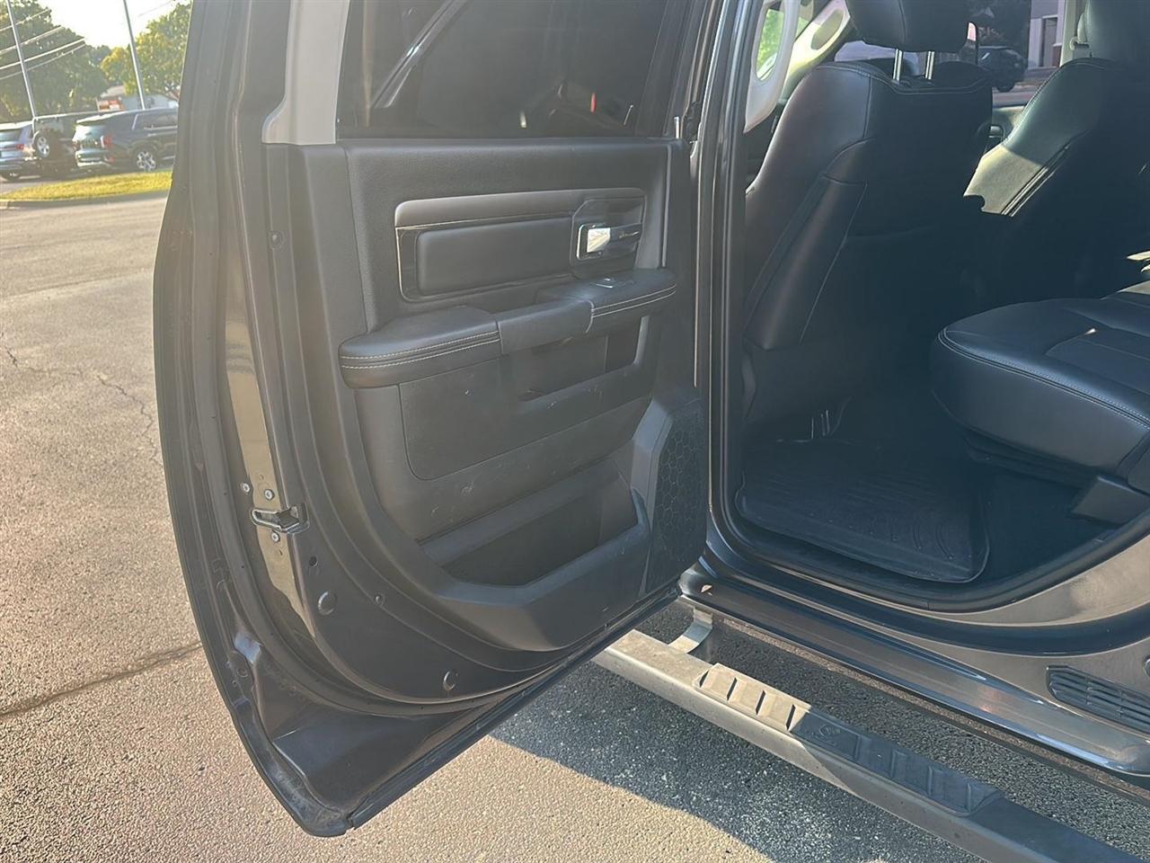 RAM 3500 Laramie Crew Cab LWB 4WD 2018