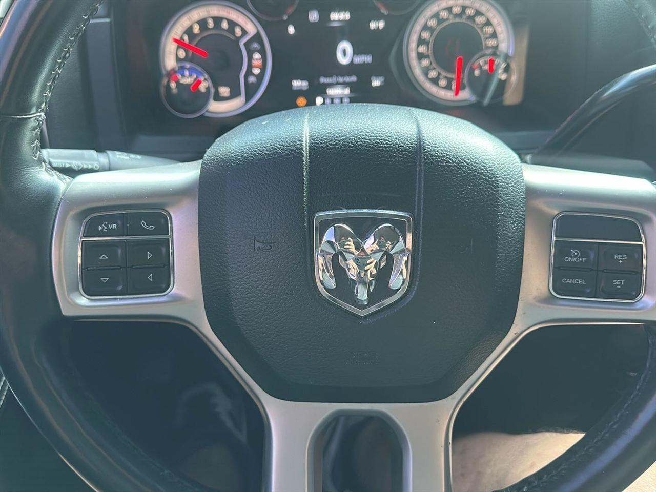 RAM 3500 Laramie Crew Cab LWB 4WD 2018