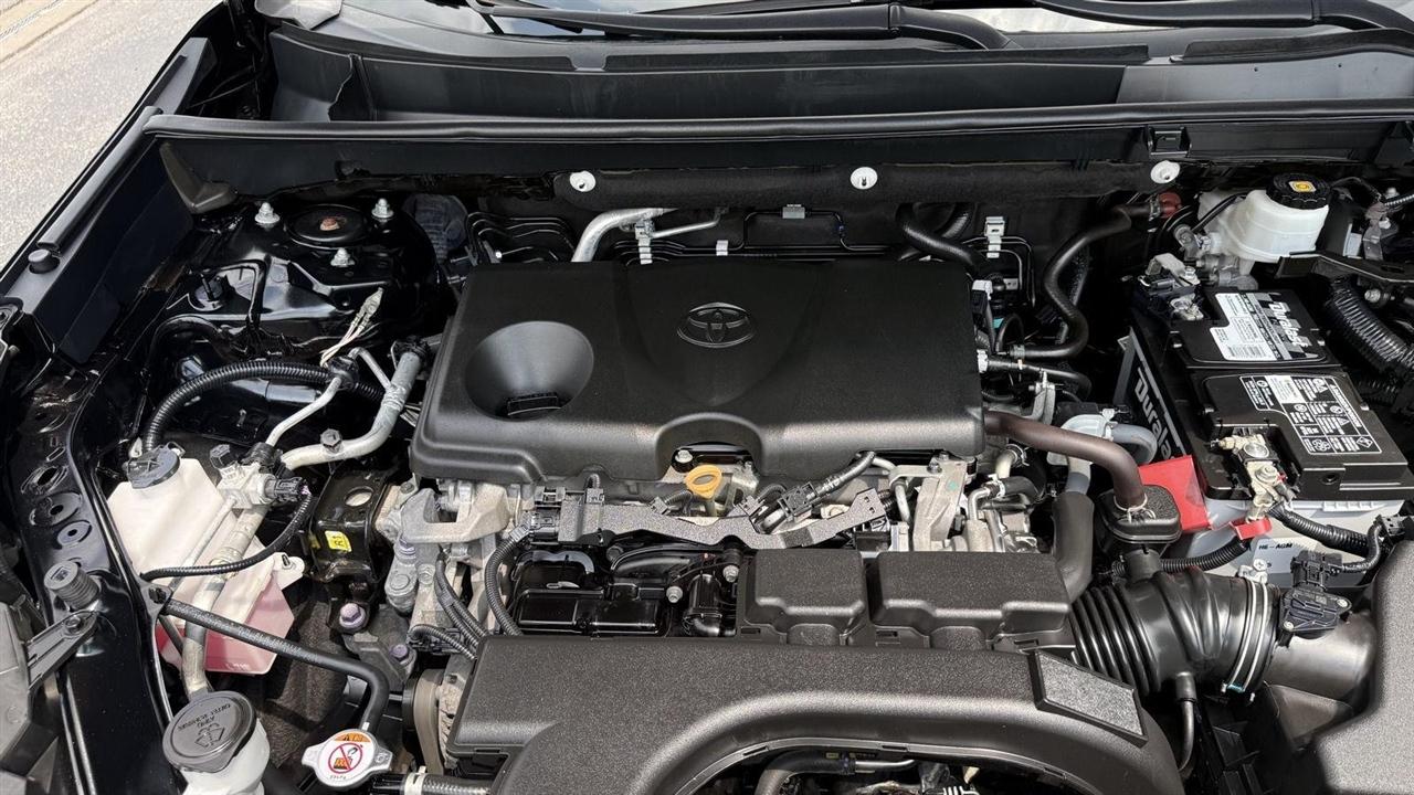 Toyota RAV4 LE AWD 2019