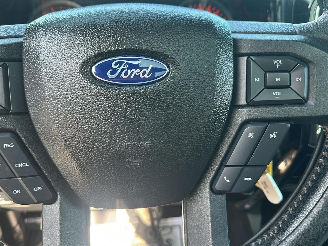 Ford F-150 XLT SuperCrew 5.5-ft. Bed 4WD 2017