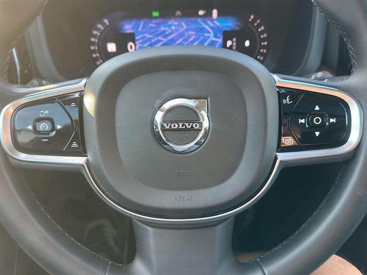 Volvo XC60 B5 Plus Dark AWD 2024