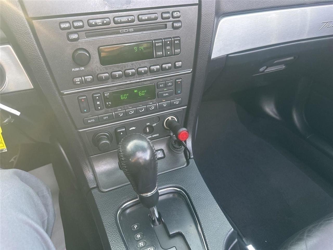 Ford Thunderbird Premium 2003
