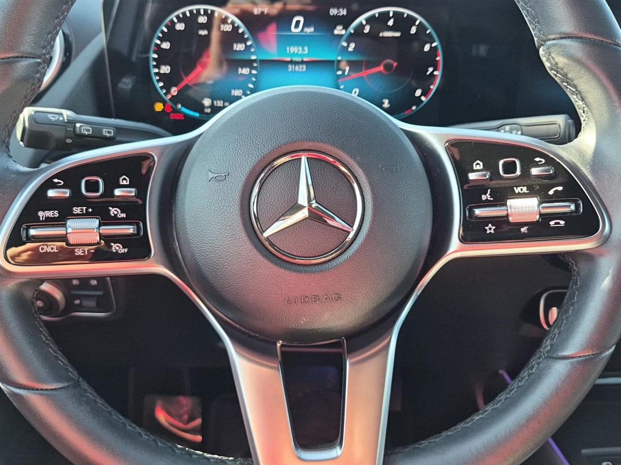 Mercedes-Benz GLA-Class GLA250 2023