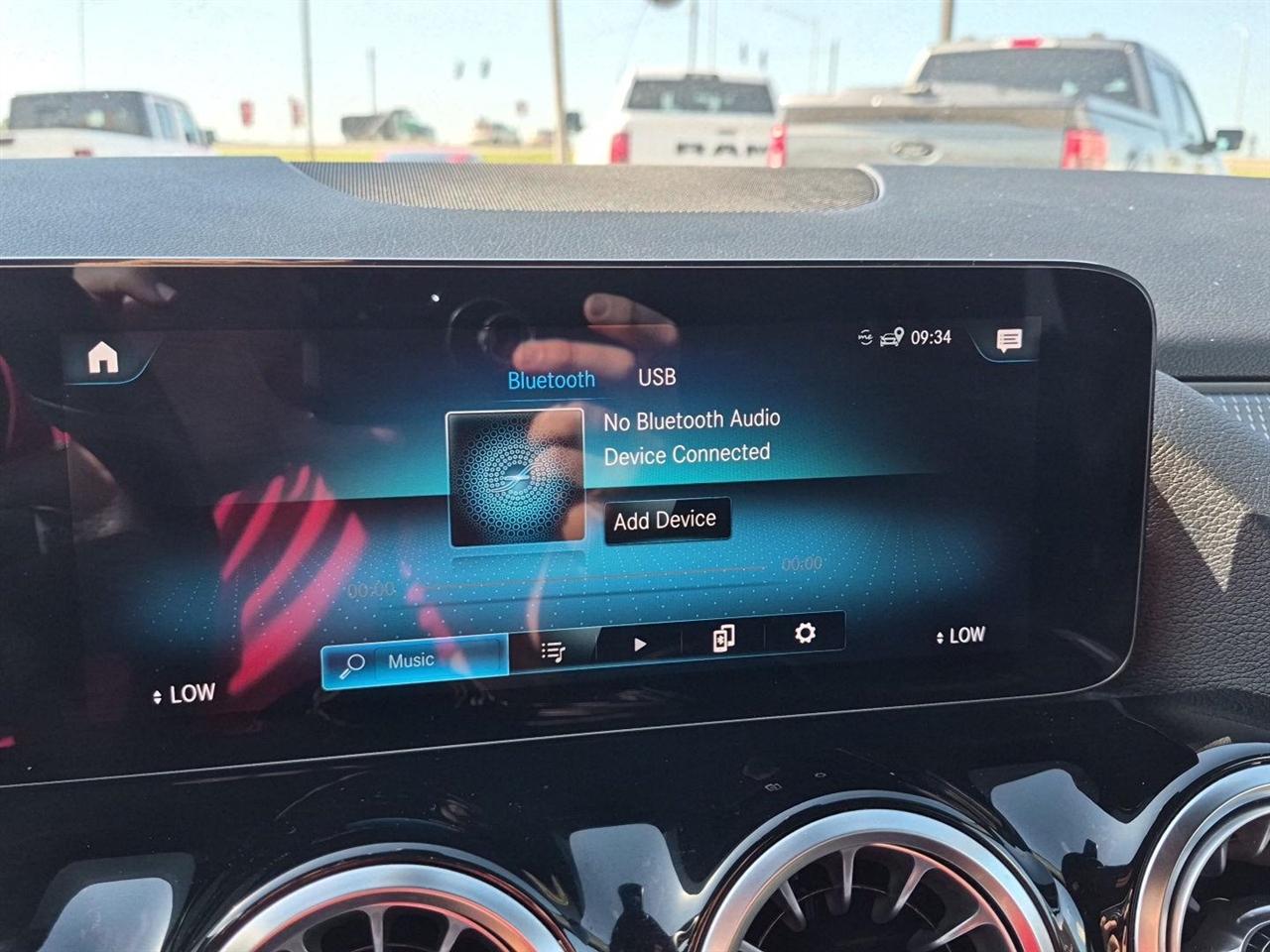 Mercedes-Benz GLA-Class GLA250 2023