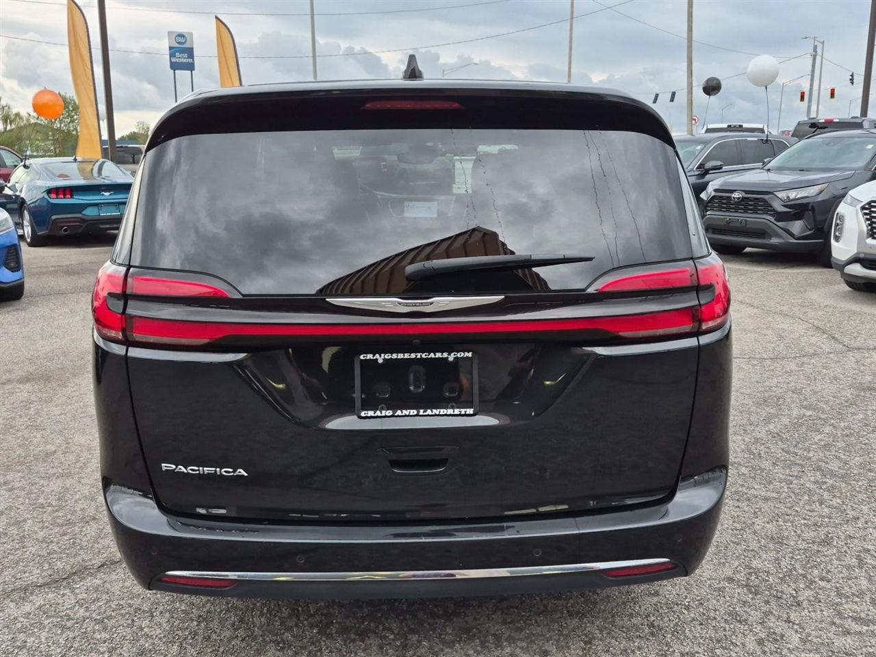 Chrysler Pacifica Touring L 2023