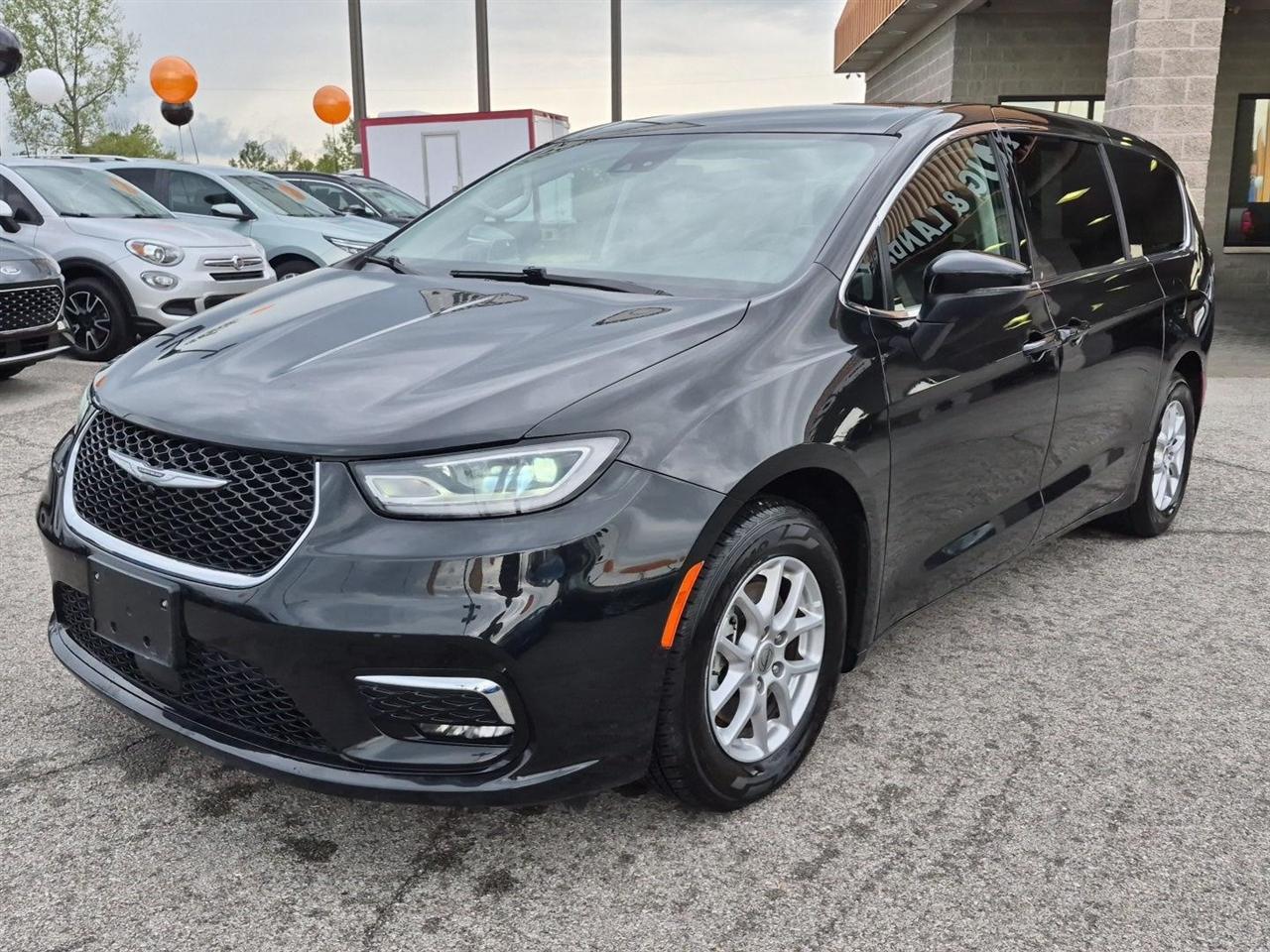 Chrysler Pacifica Touring L 2023