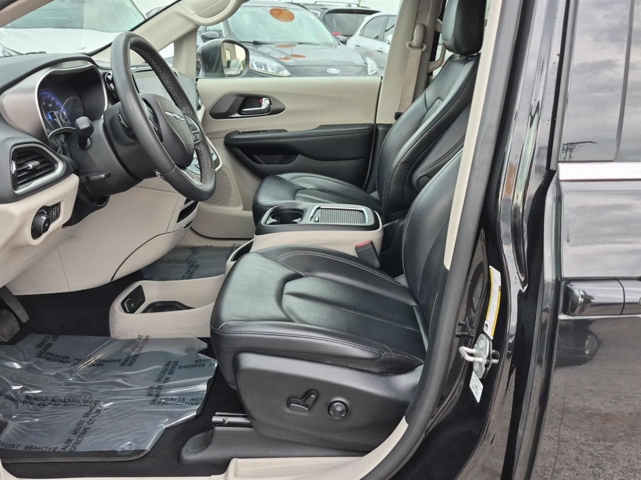 Chrysler Pacifica Touring L 2023