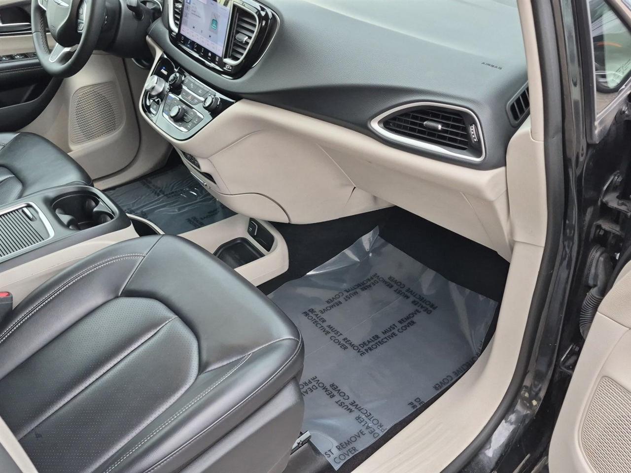 Chrysler Pacifica Touring L 2023