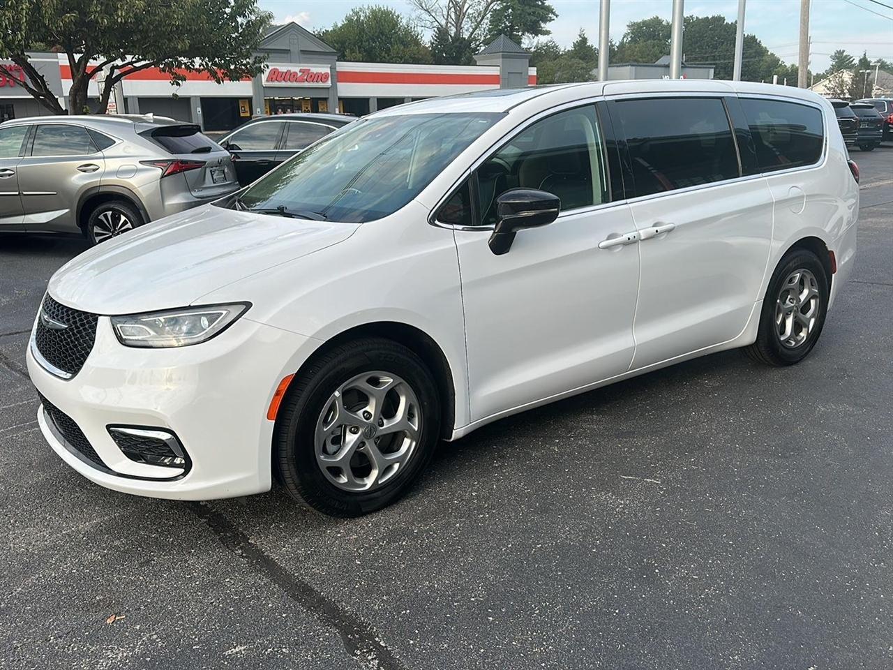 Chrysler Pacifica Limited 2024