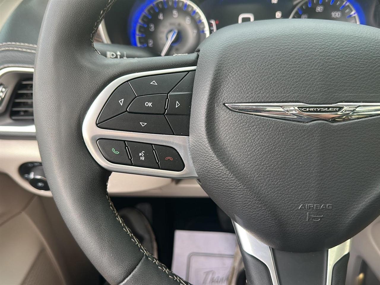 Chrysler Pacifica Limited 2024