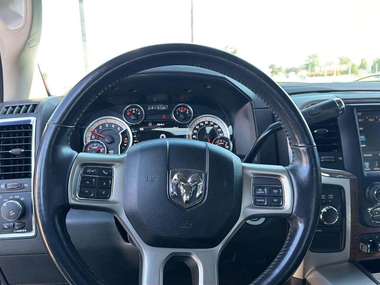 RAM 2500 Laramie Crew Cab SWB 4WD 2015