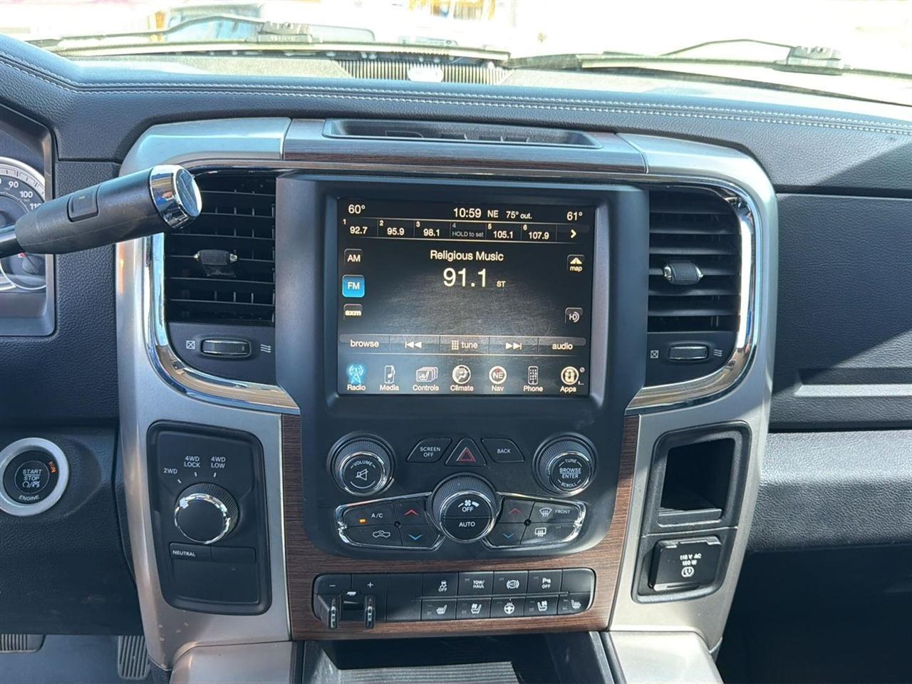 RAM 2500 Laramie Crew Cab SWB 4WD 2015