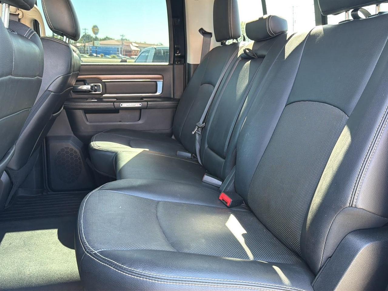 RAM 2500 Laramie Crew Cab SWB 4WD 2015