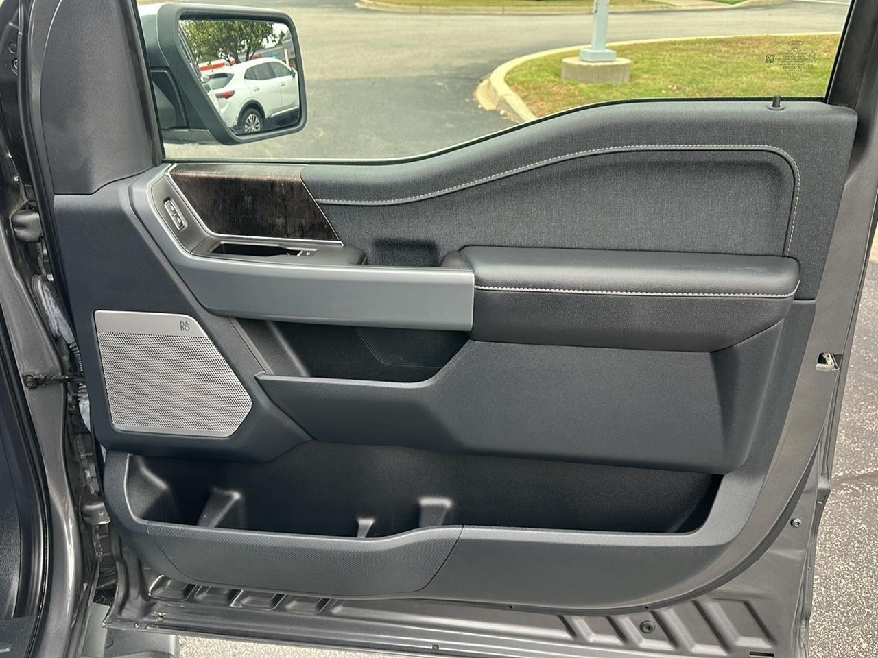Ford F-150 Lariat SuperCrew 5.5-ft. Bed 4WD 2023