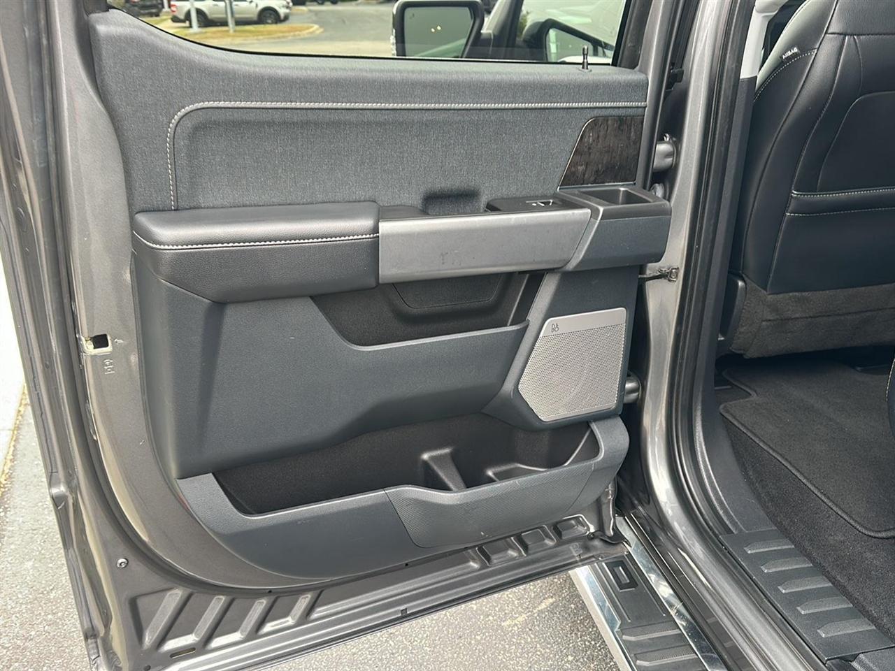 Ford F-150 Lariat SuperCrew 5.5-ft. Bed 4WD 2023