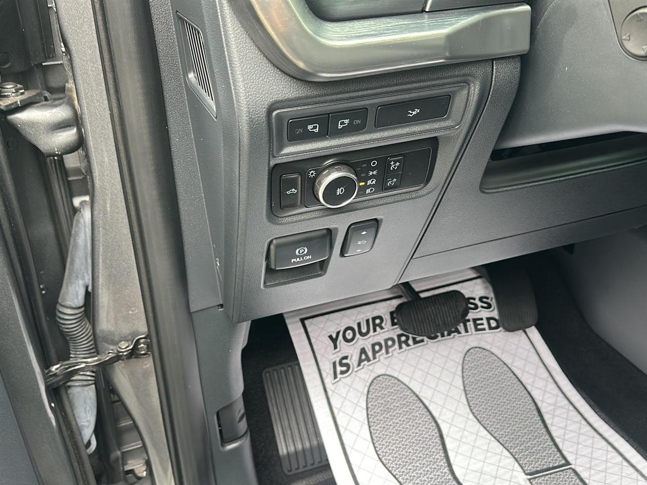 Ford F-150 Lariat SuperCrew 5.5-ft. Bed 4WD 2023