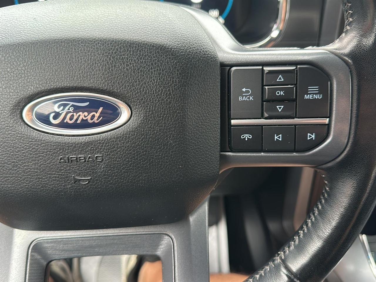 Ford F-150 Lariat SuperCrew 5.5-ft. Bed 4WD 2023