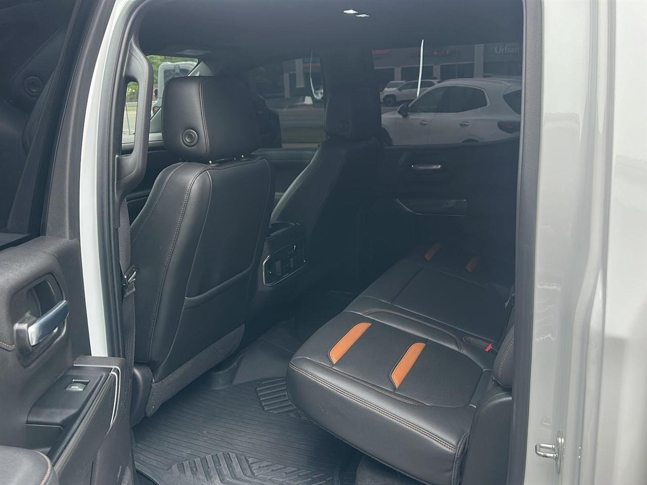 GMC Sierra 1500 AT4 Crew Cab Long Box 4WD 2020