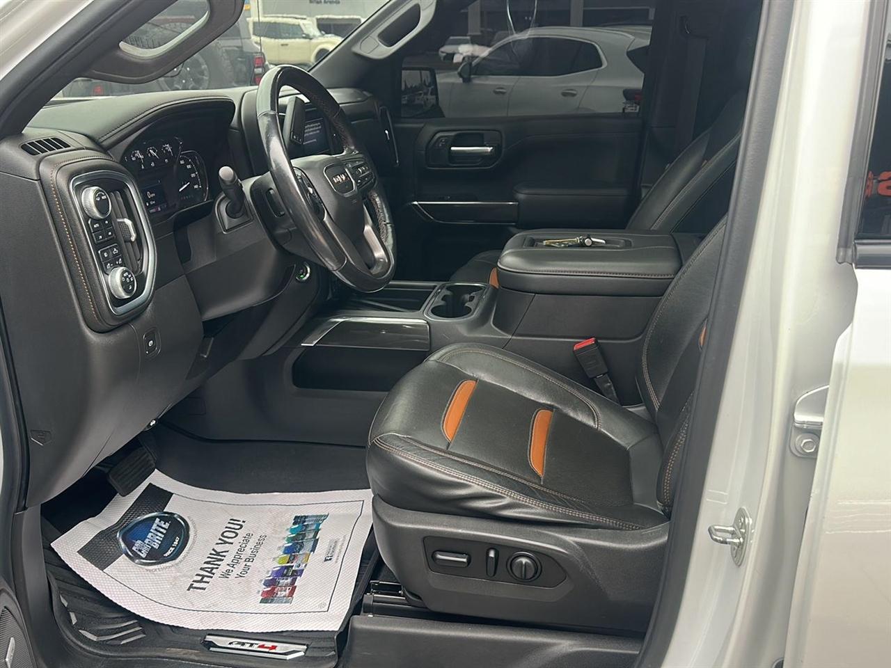 GMC Sierra 1500 AT4 Crew Cab Long Box 4WD 2020