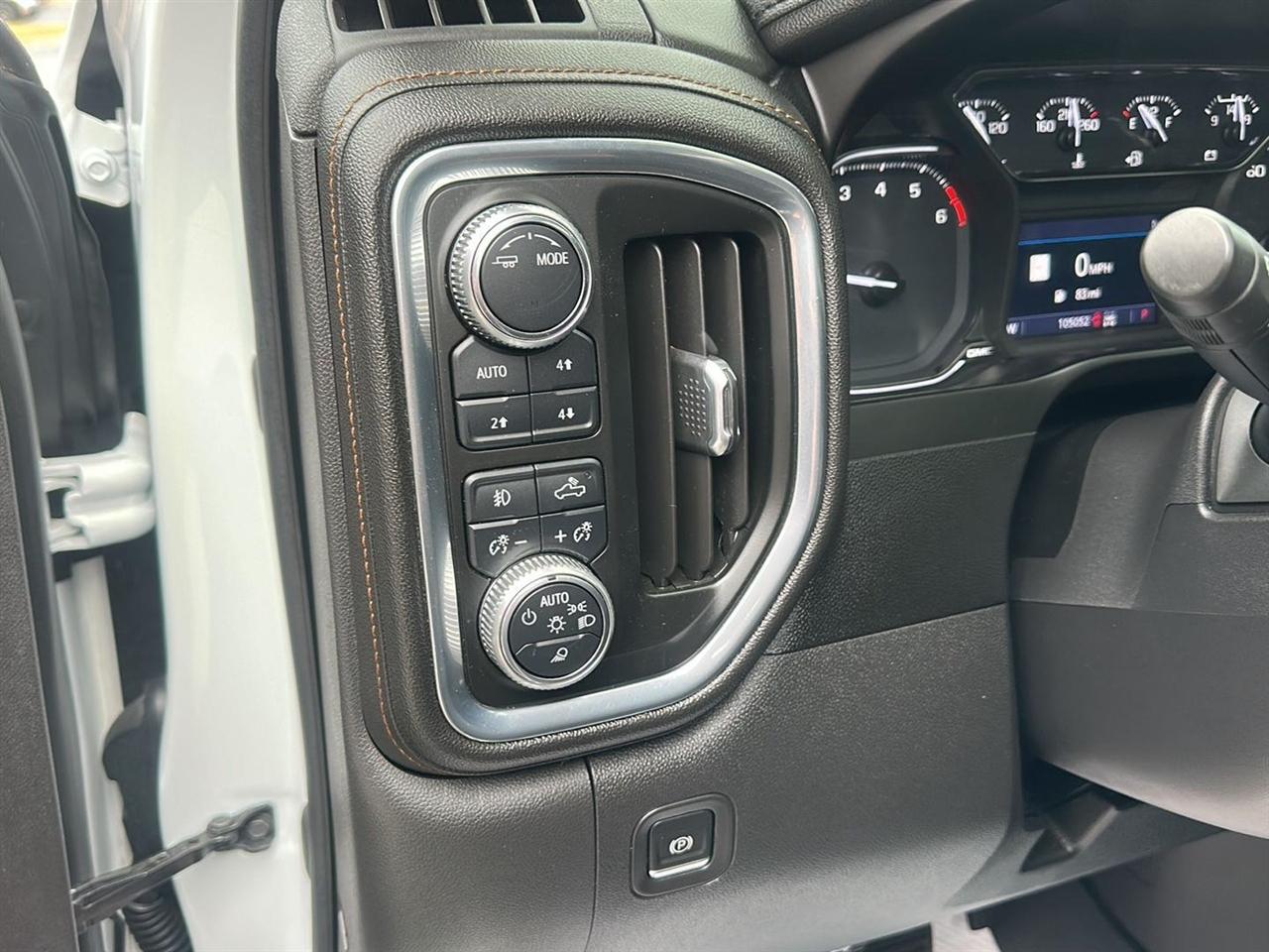 GMC Sierra 1500 AT4 Crew Cab Long Box 4WD 2020