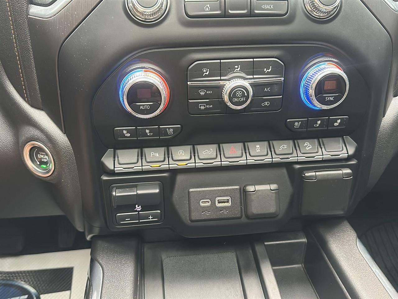 GMC Sierra 1500 AT4 Crew Cab Long Box 4WD 2020