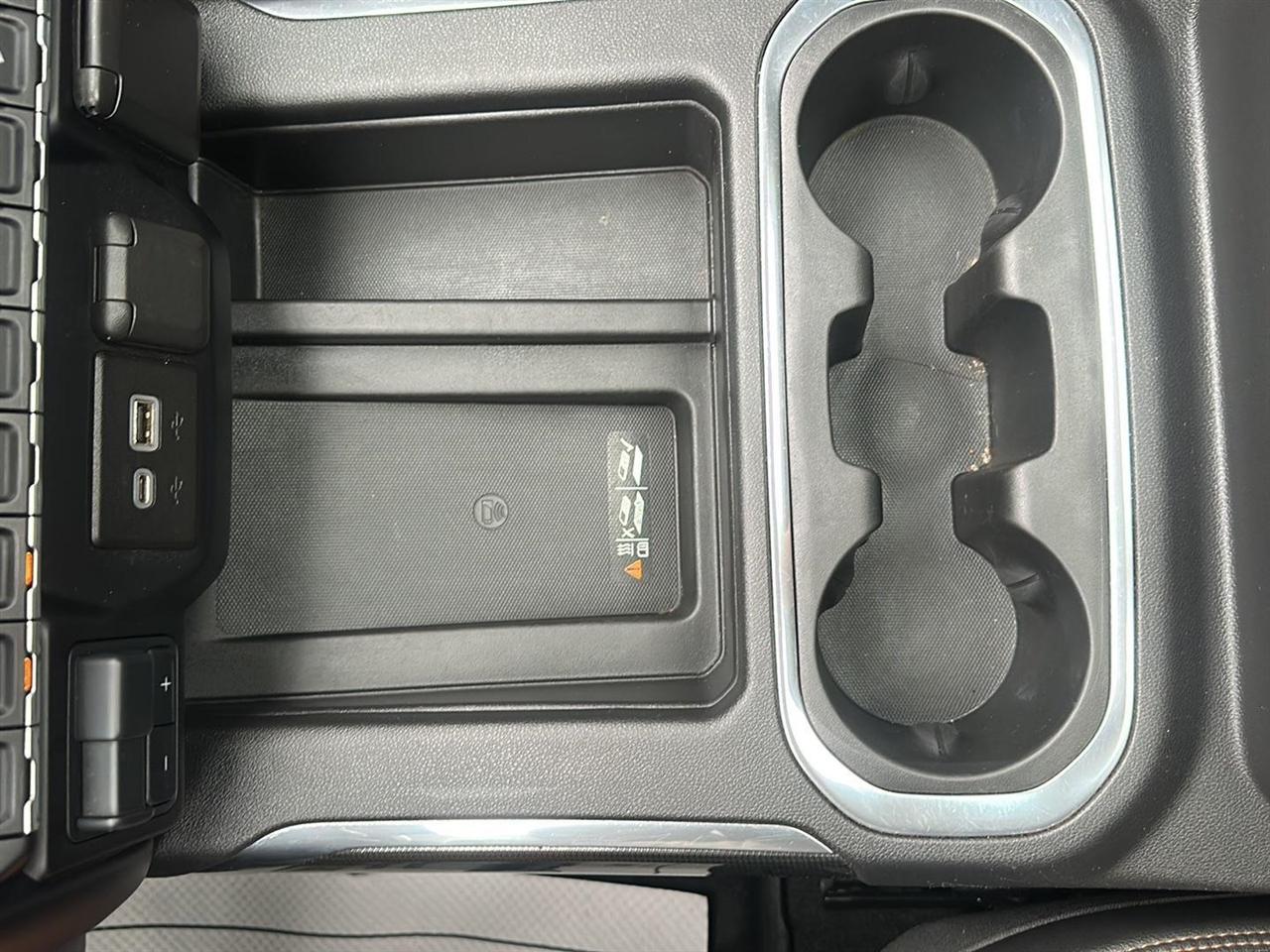 GMC Sierra 1500 AT4 Crew Cab Long Box 4WD 2020