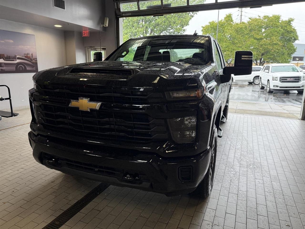 Chevrolet Silverado 2500HD Custom Double Cab Long Box 4WD 2025