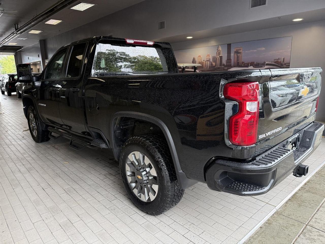 Chevrolet Silverado 2500HD Custom Double Cab Long Box 4WD 2025
