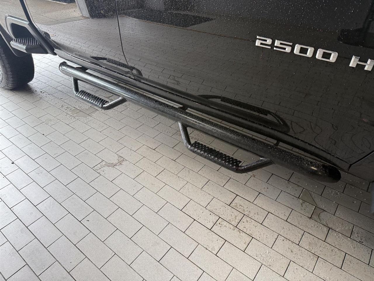 Chevrolet Silverado 2500HD Custom Double Cab Long Box 4WD 2025