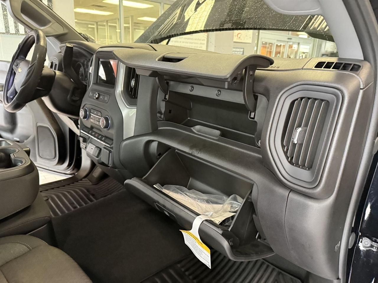 Chevrolet Silverado 2500HD Custom Double Cab Long Box 4WD 2025