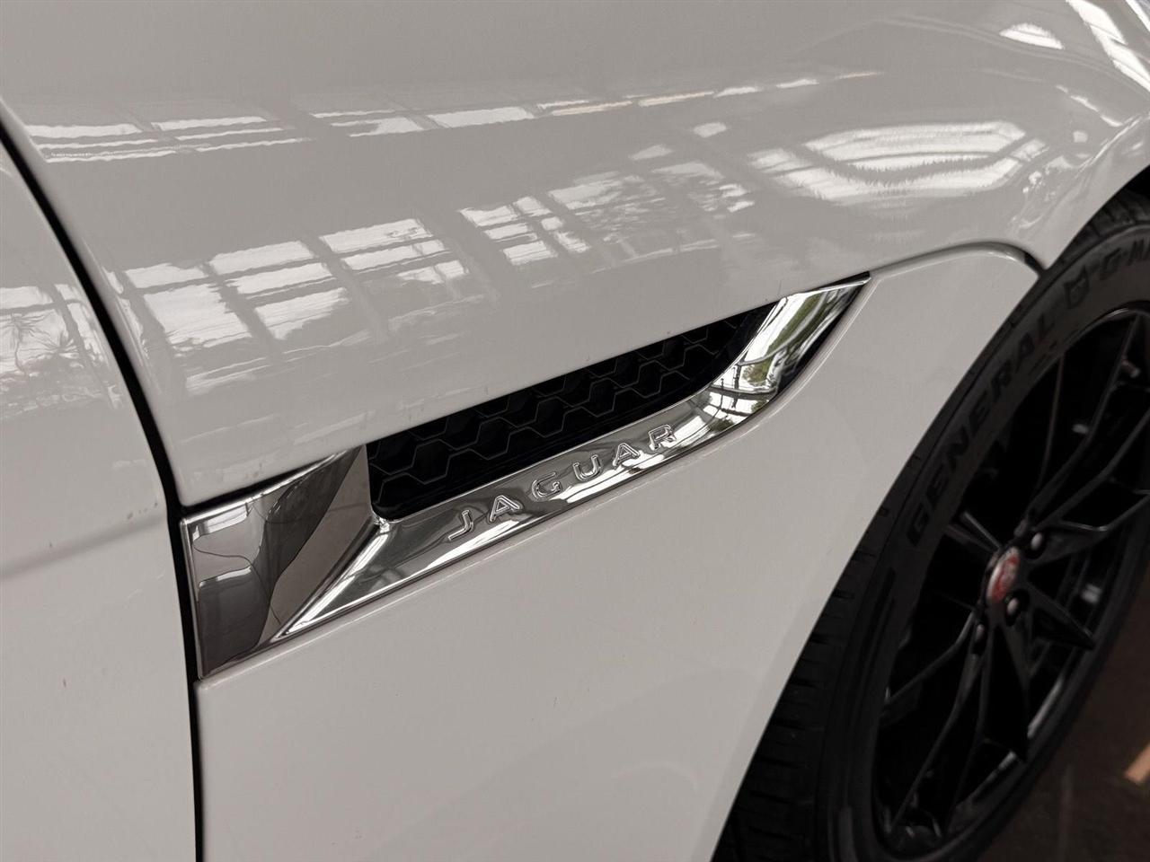 Jaguar F-Type Convertible 2.0 8A 2018