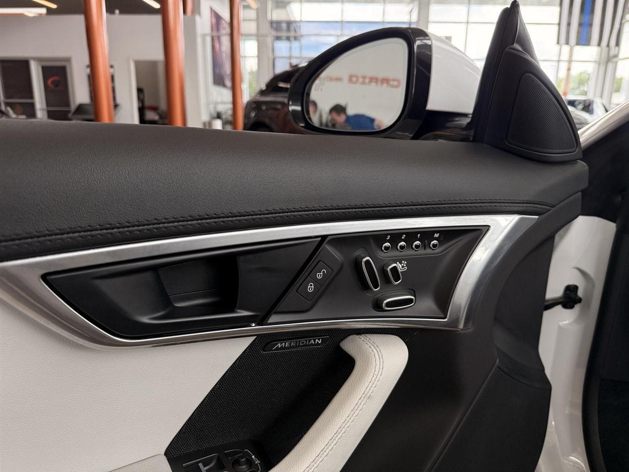 Jaguar F-Type Convertible 2.0 8A 2018