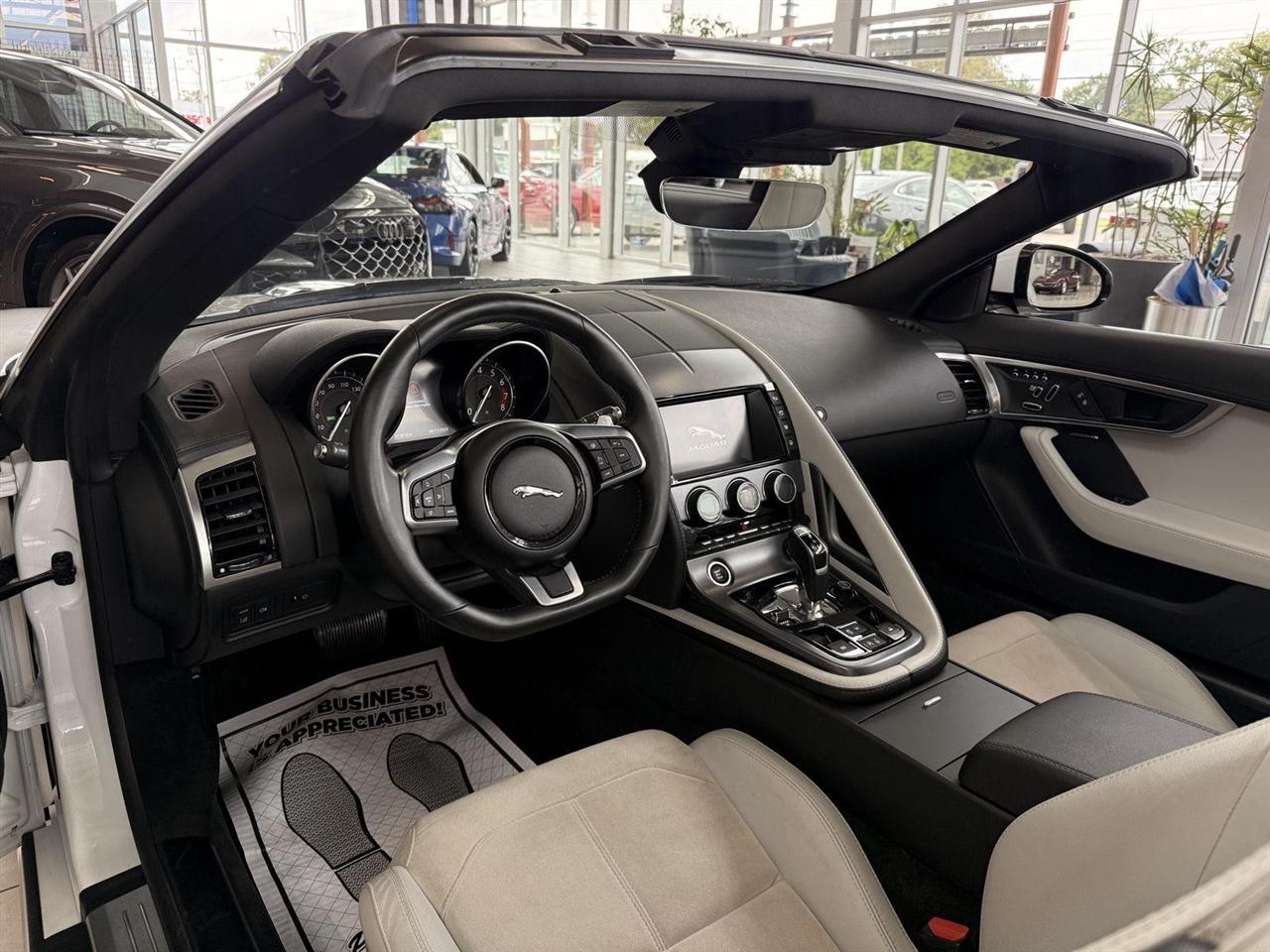 Jaguar F-Type Convertible 2.0 8A 2018