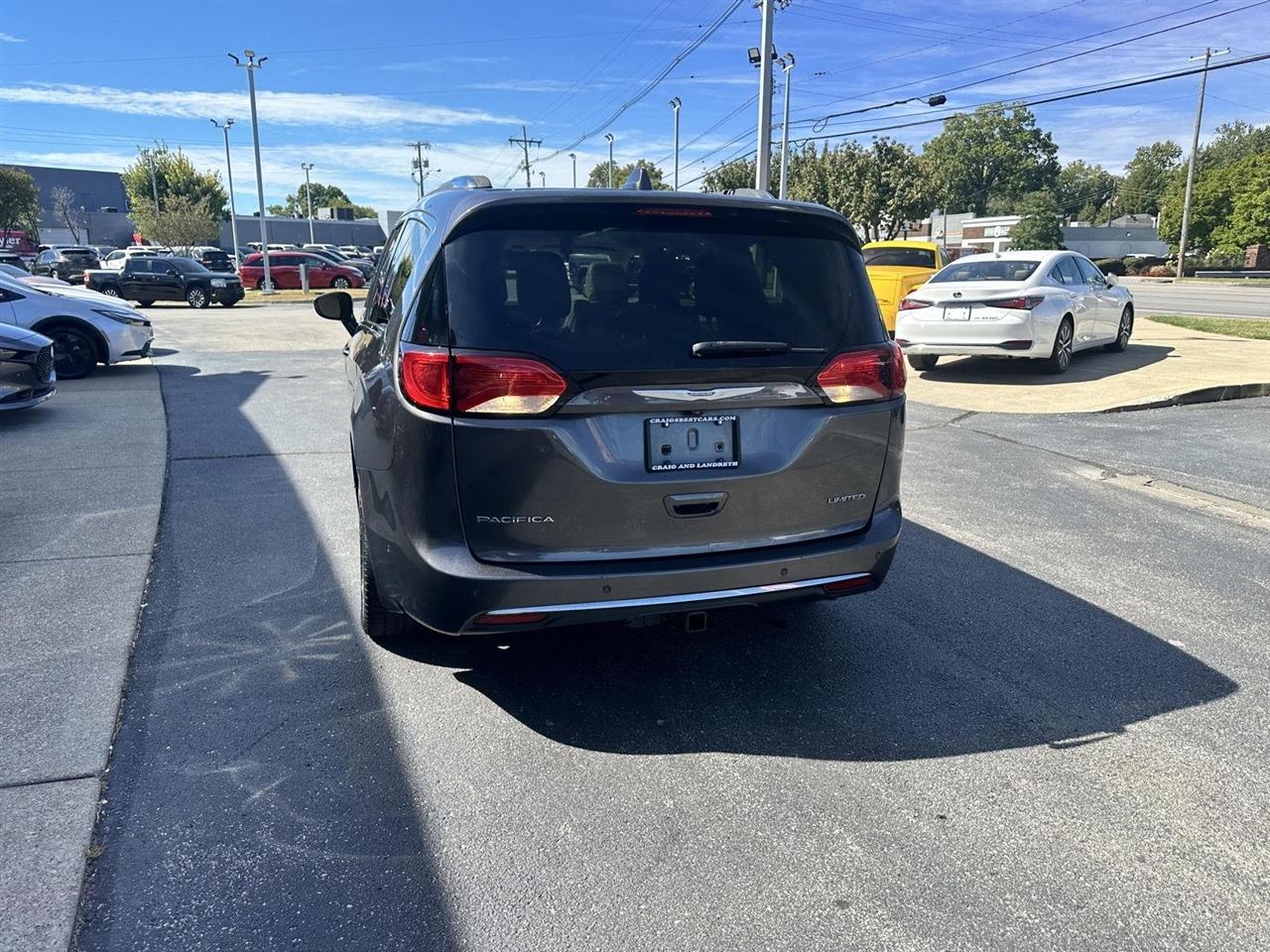 Chrysler Pacifica Limited 2018