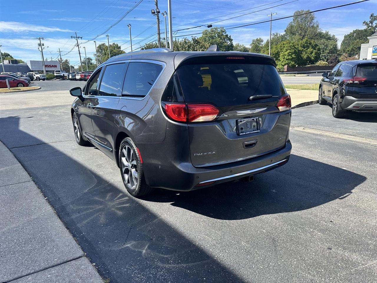 Chrysler Pacifica Limited 2018
