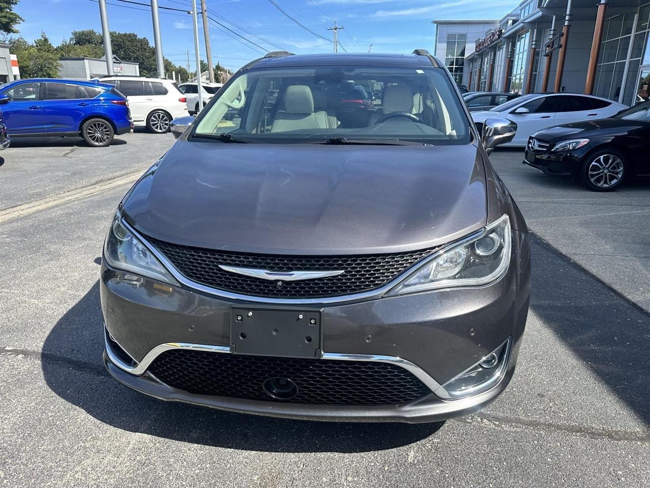 Chrysler Pacifica Limited 2018