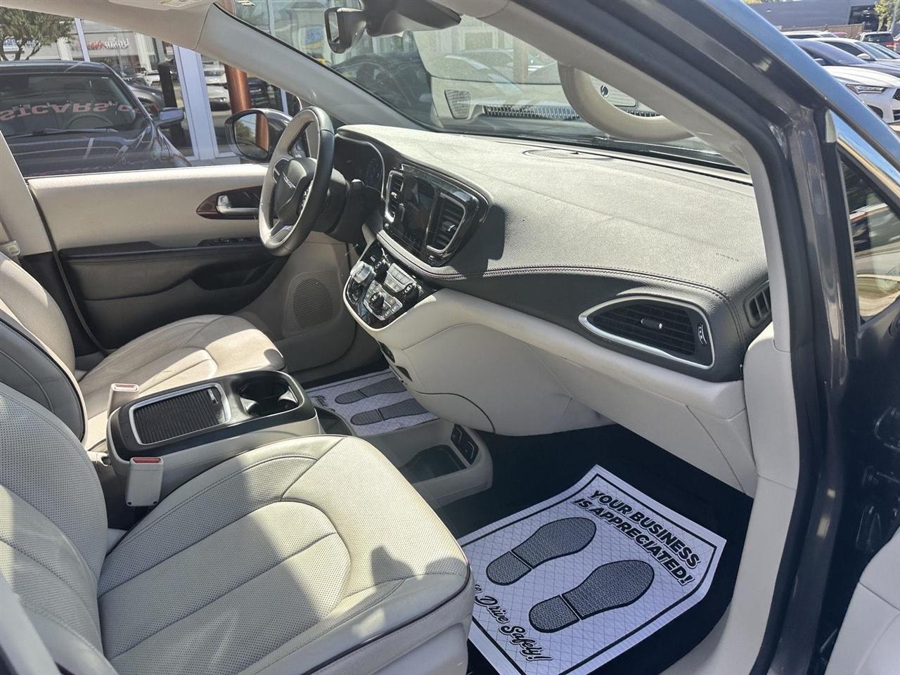 Chrysler Pacifica Limited 2018