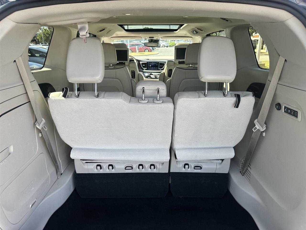 Chrysler Pacifica Limited 2018