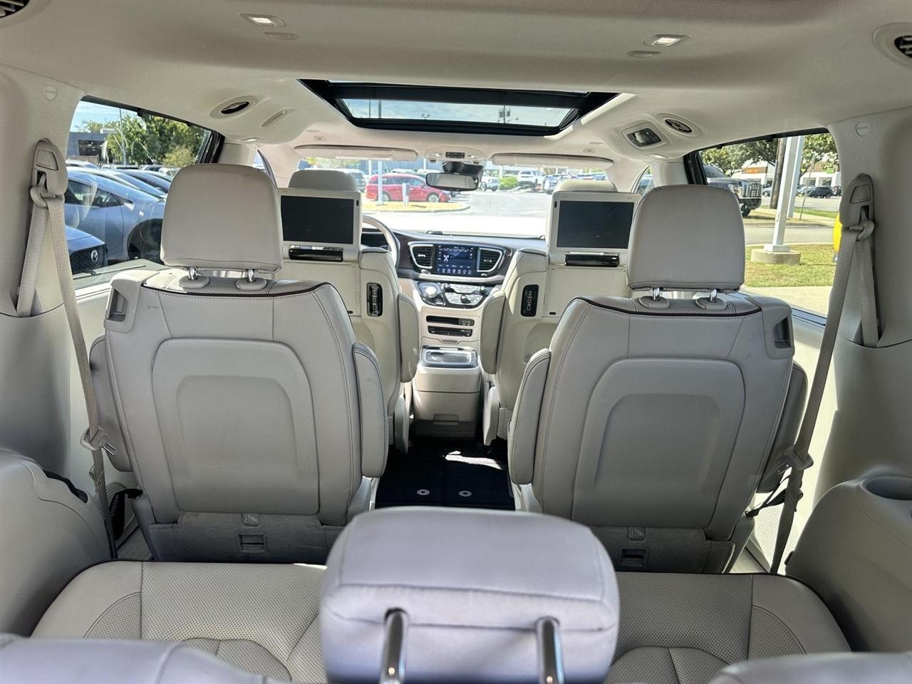Chrysler Pacifica Limited 2018