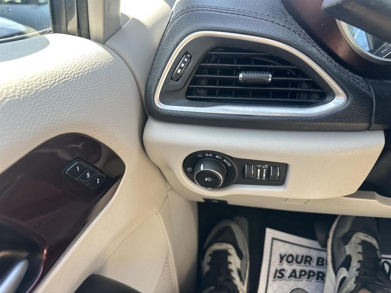 Chrysler Pacifica Limited 2018